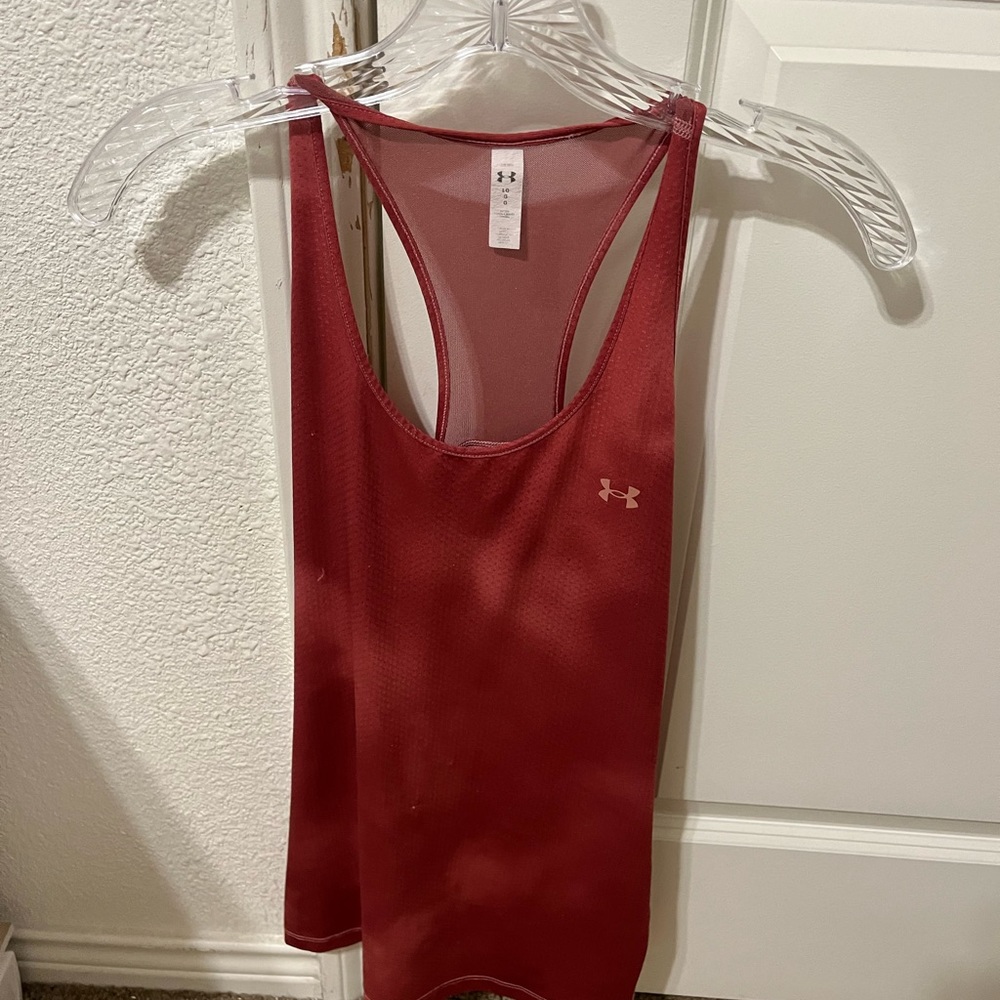 workout shirt